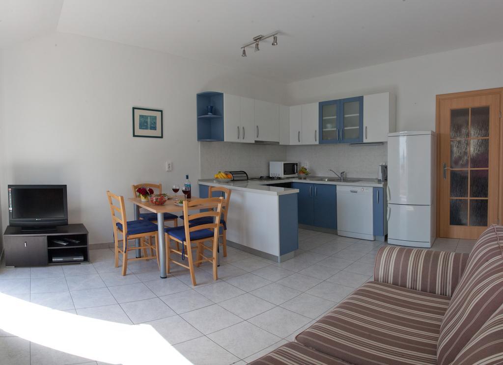 Apartment Firule Sandy Beach Split Exterior photo