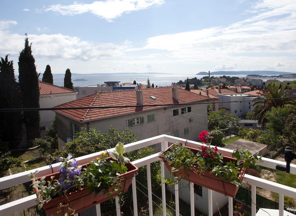 Apartment Firule Sandy Beach Split Exterior photo